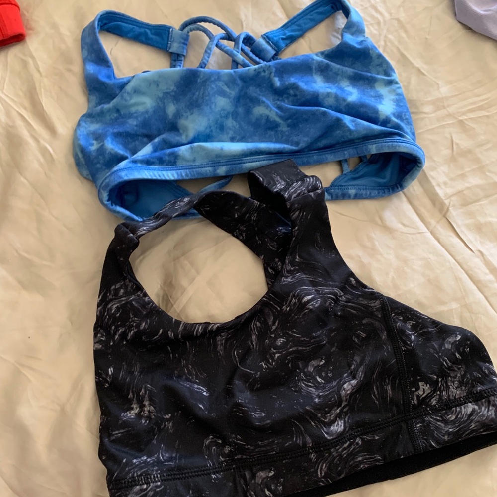 2 lululemon sports bras
